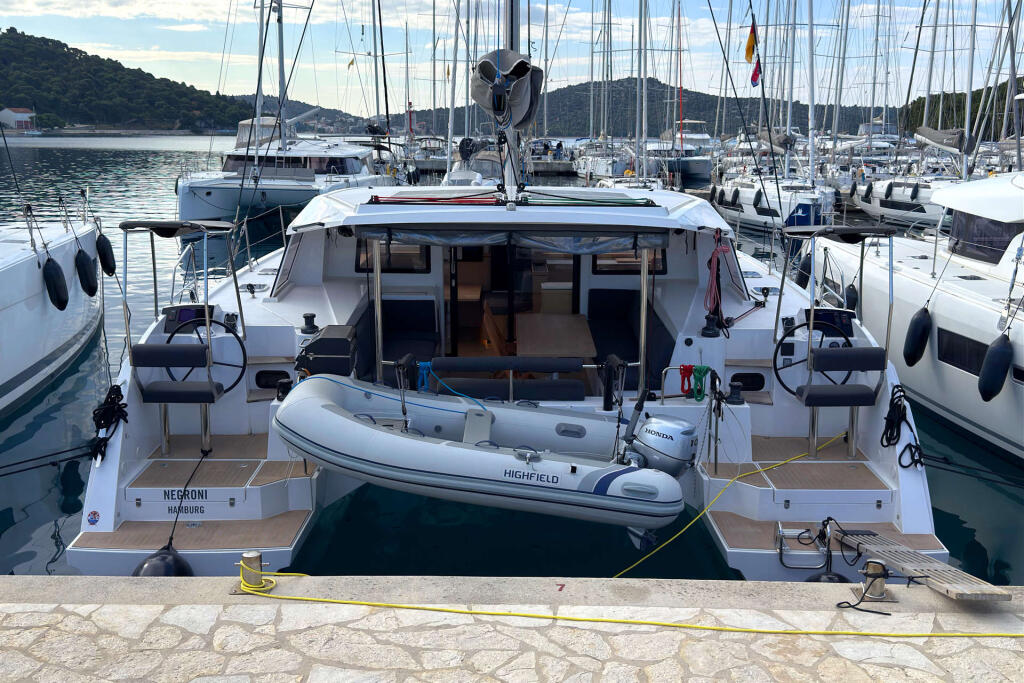 Catamaran 