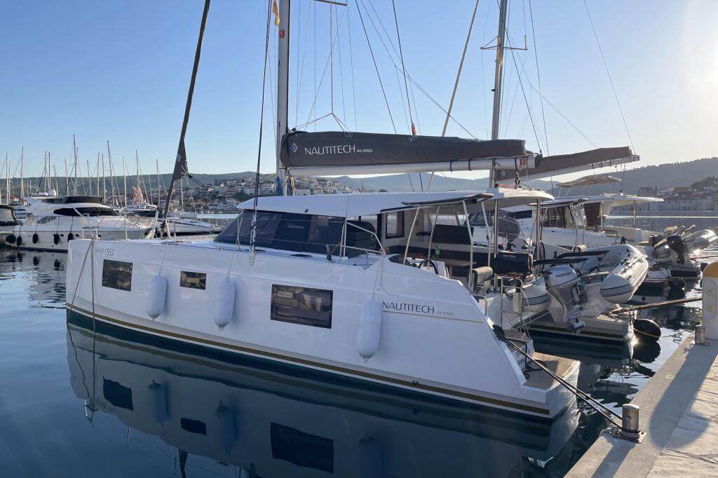 Catamaran 