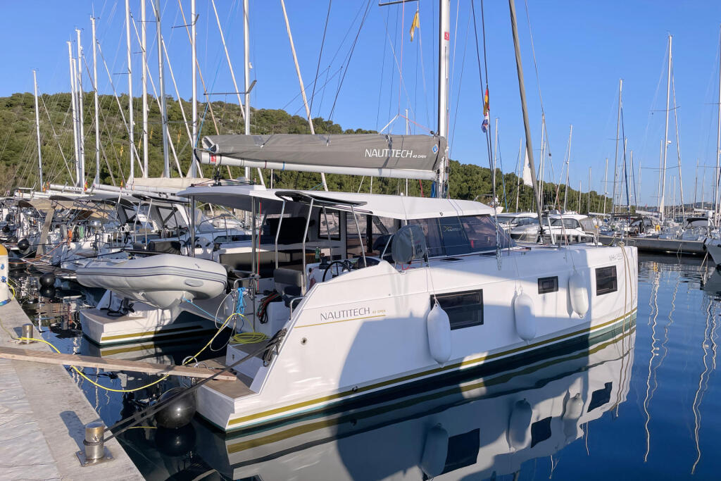 Catamaran 