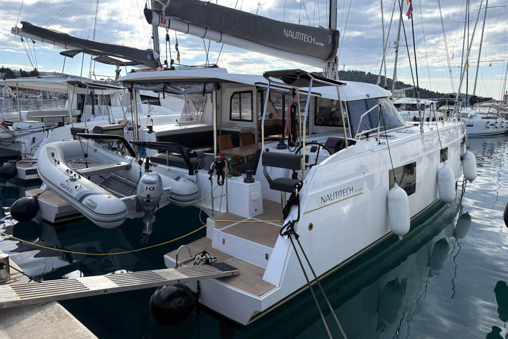 Catamaran 