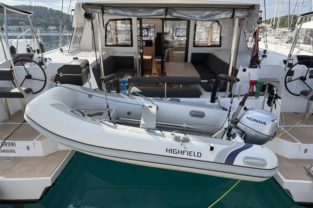 Catamaran 