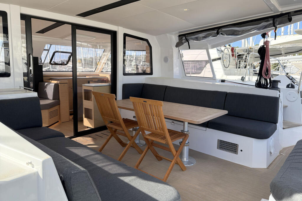 Catamaran 