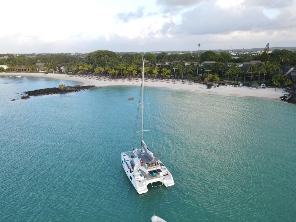 Catamaran 