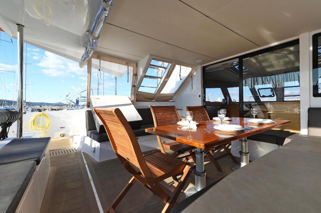 Catamaran 