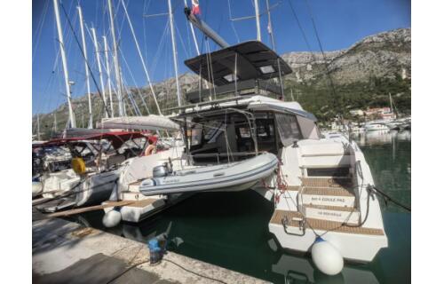 Catamaran 