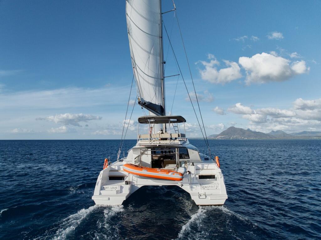 Catamaran 