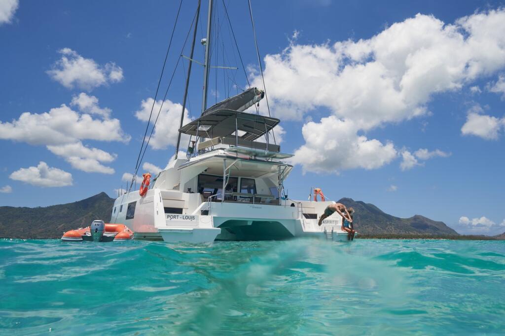 Catamaran 