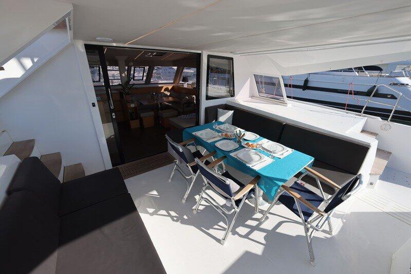 Catamaran 