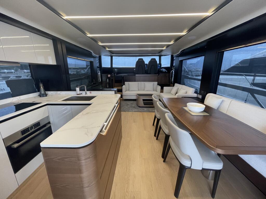 Motoryacht 