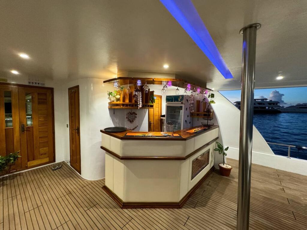 Luxury motor yacht 