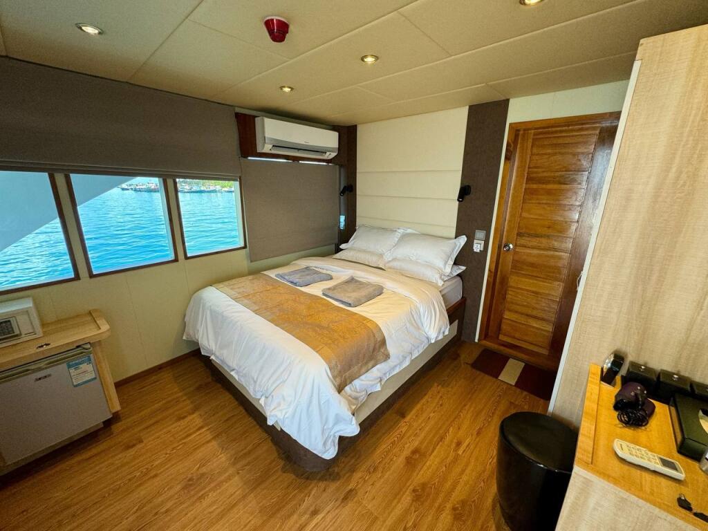 Luxury motor yacht 