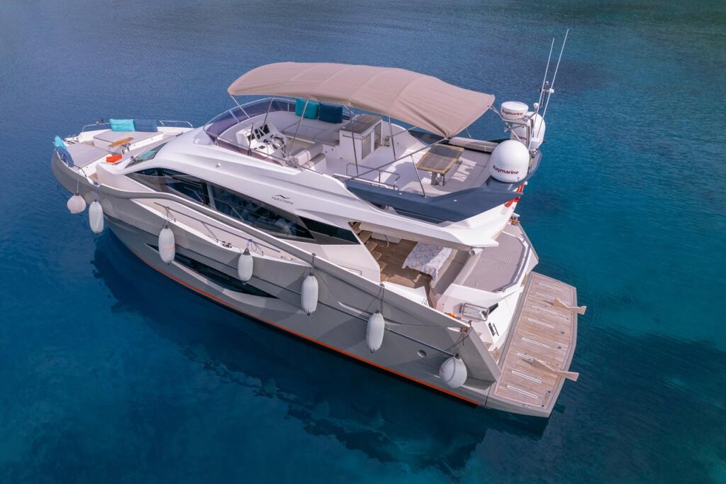 Motoryacht 
