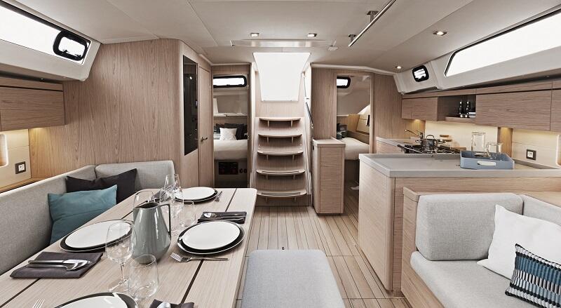 Sailing yacht 