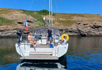 Sailing yacht 