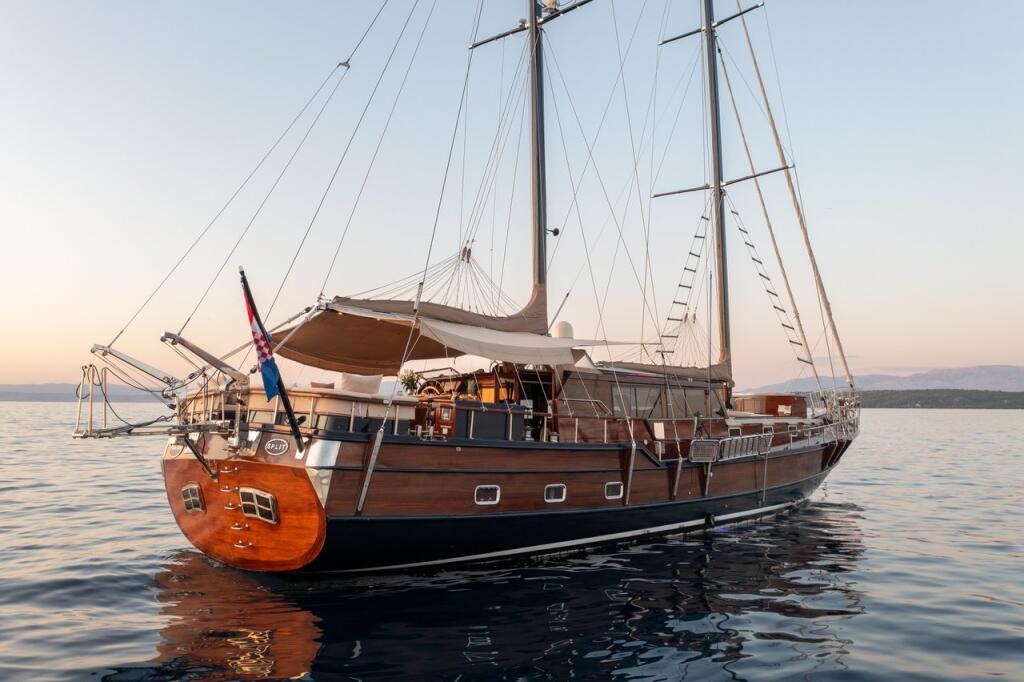 Gulet & Motor Sailer 