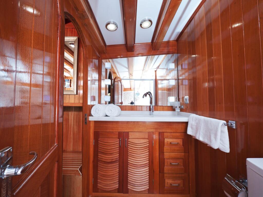 Gulet & Motor Sailer 