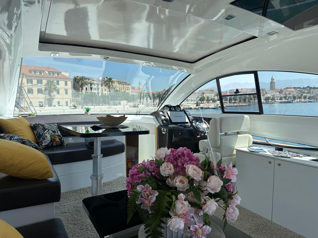 Motoryacht 