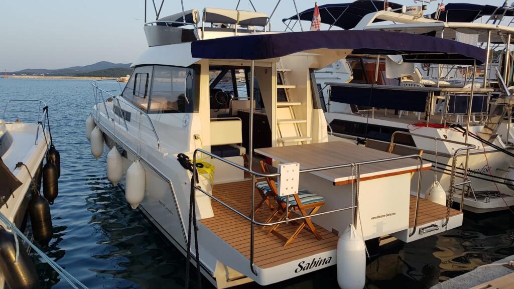 Motoryacht 
