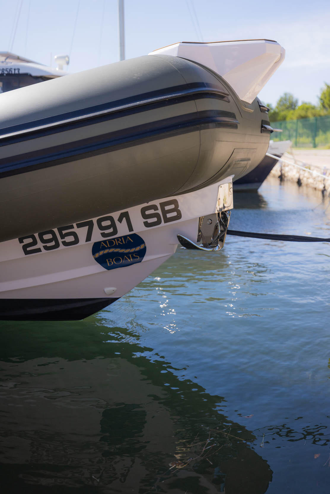 Rubber boat (R.I.B.) 