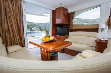 Motoryacht 