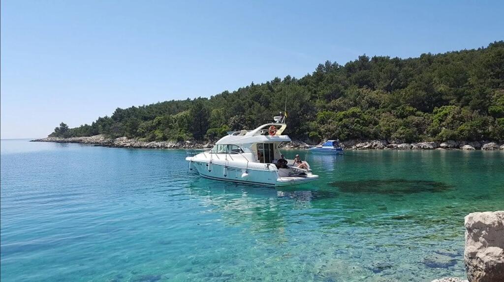 Motoryacht 