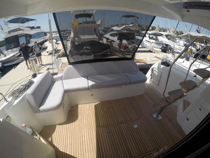 Motoryacht 