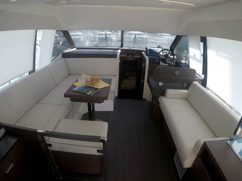 Motoryacht 