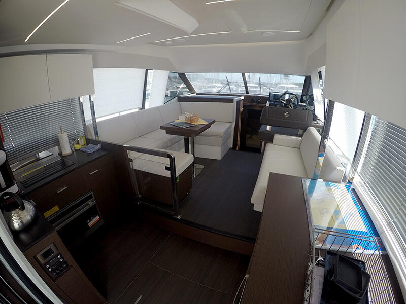 Motoryacht 