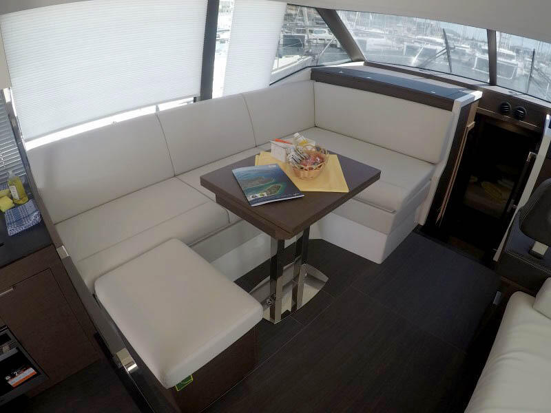 Motoryacht 