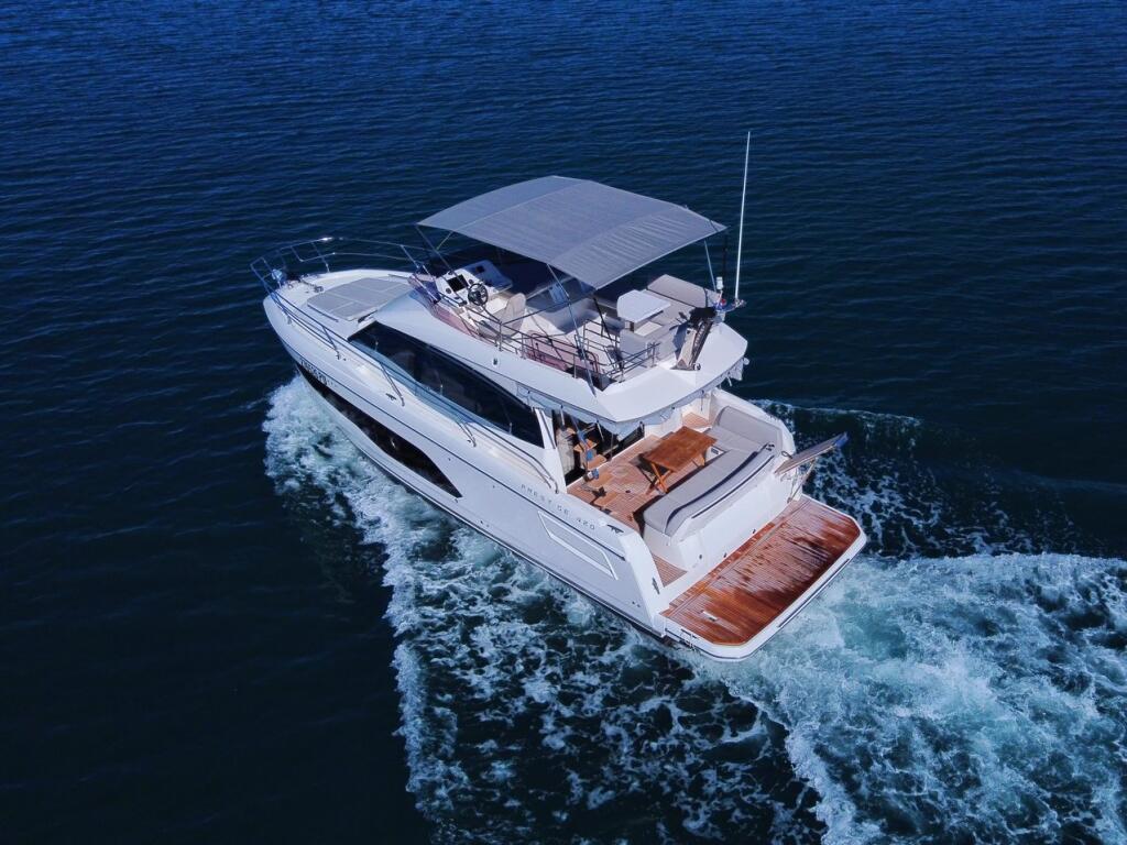 Motoryacht 