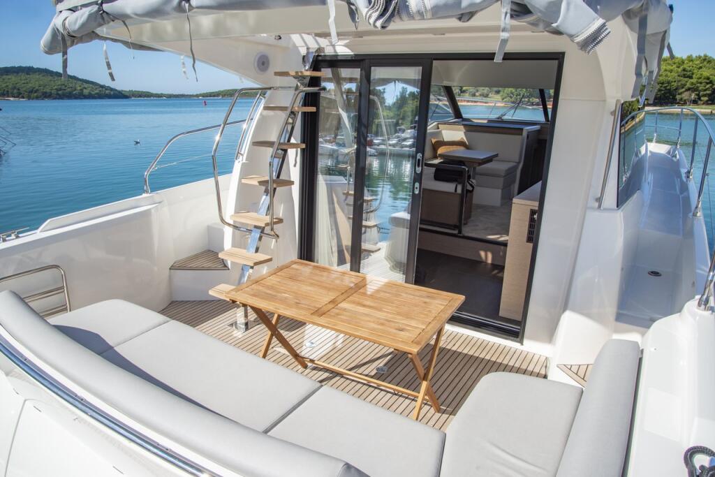 Motoryacht 