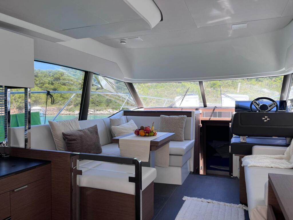 Motoryacht 