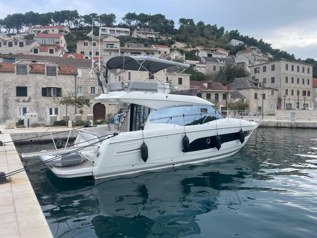 Motoryacht 