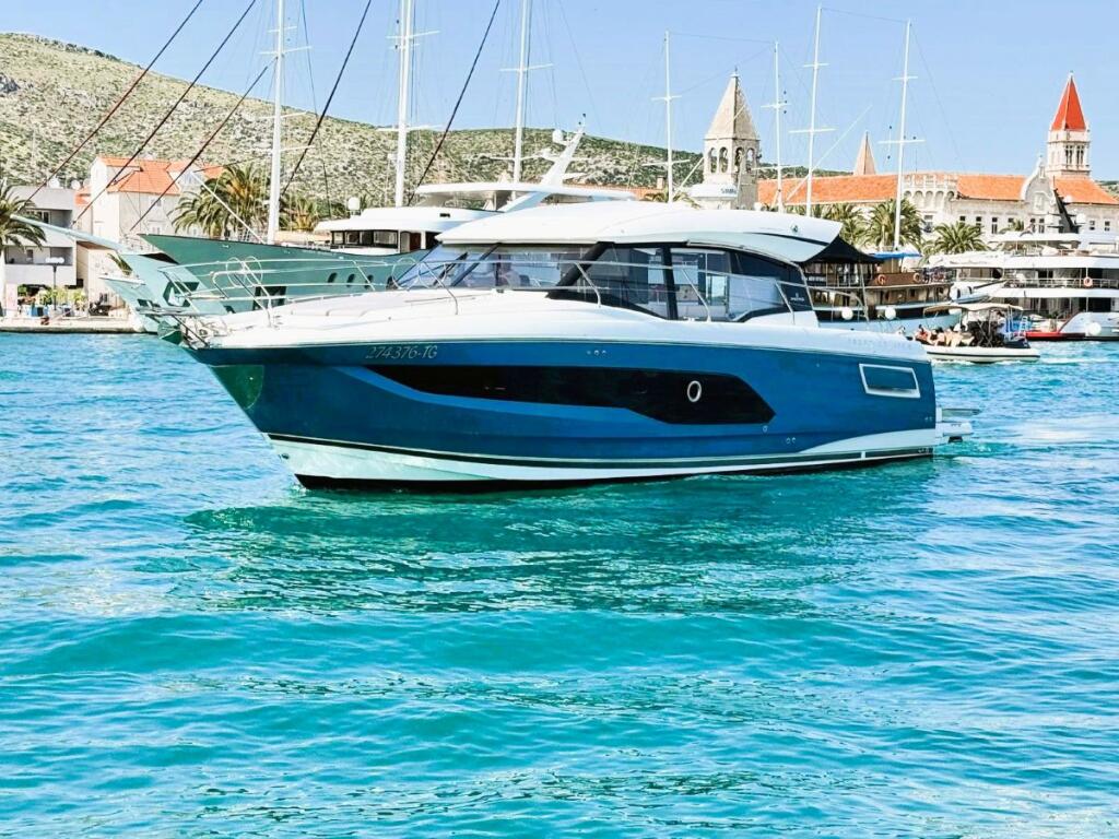 Motoryacht 
