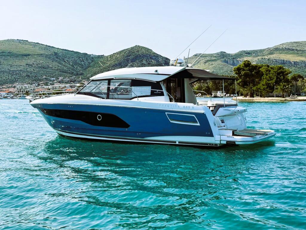 Motoryacht 