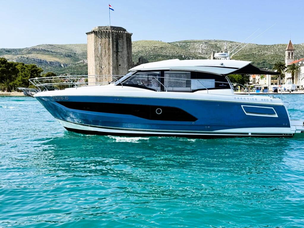 Motoryacht 