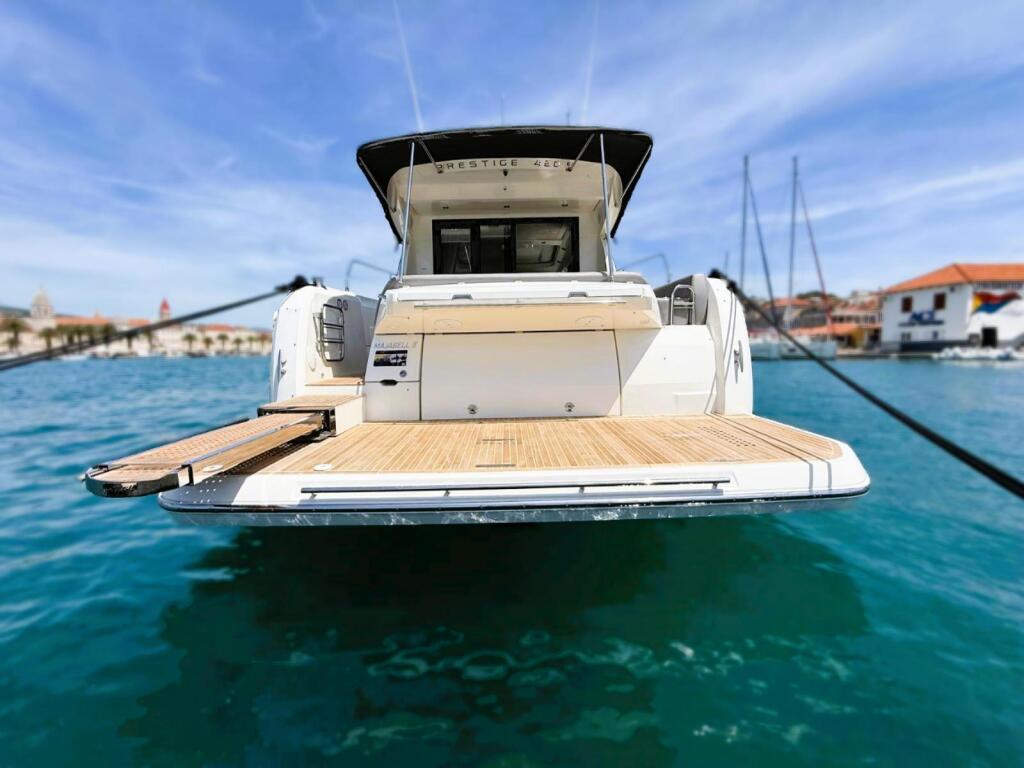 Motoryacht 