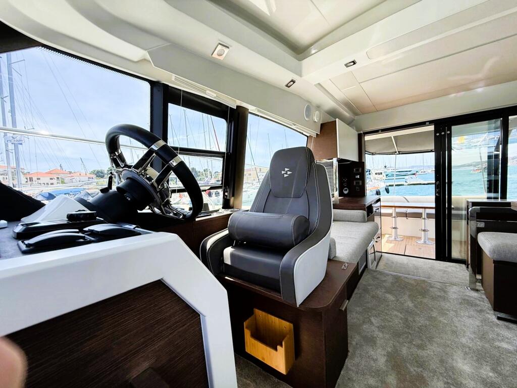 Motoryacht 