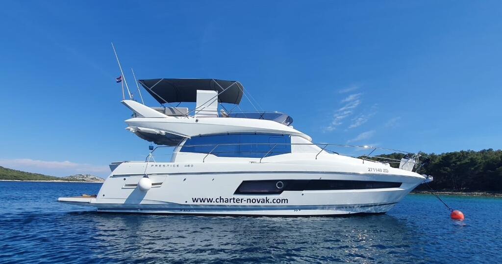 Motoryacht 