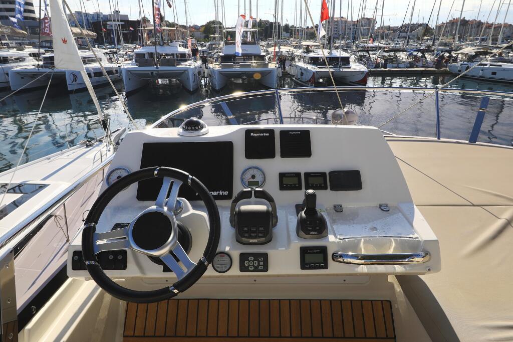 Motoryacht 