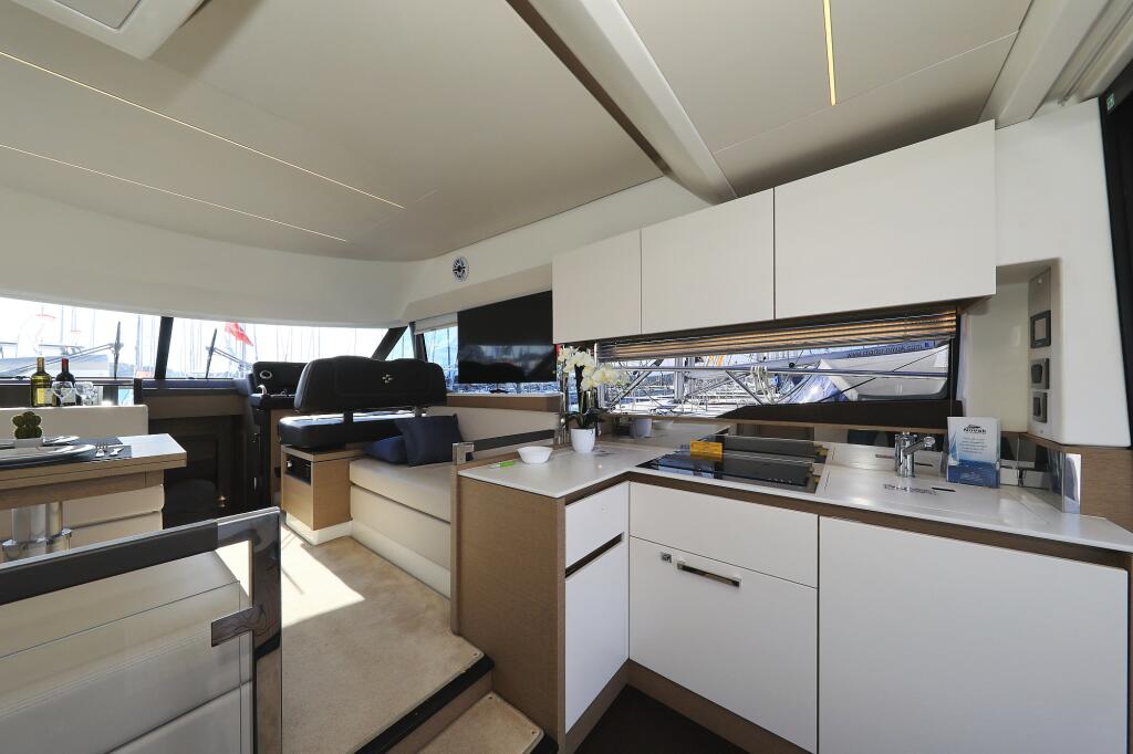 Motoryacht 