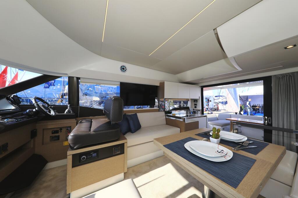 Motoryacht 