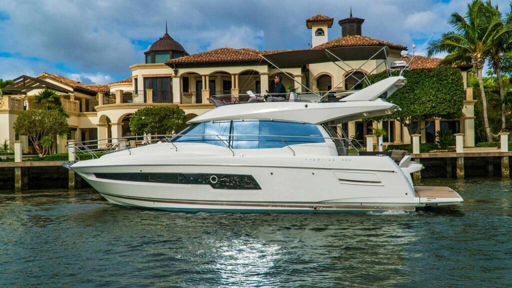 Motoryacht 