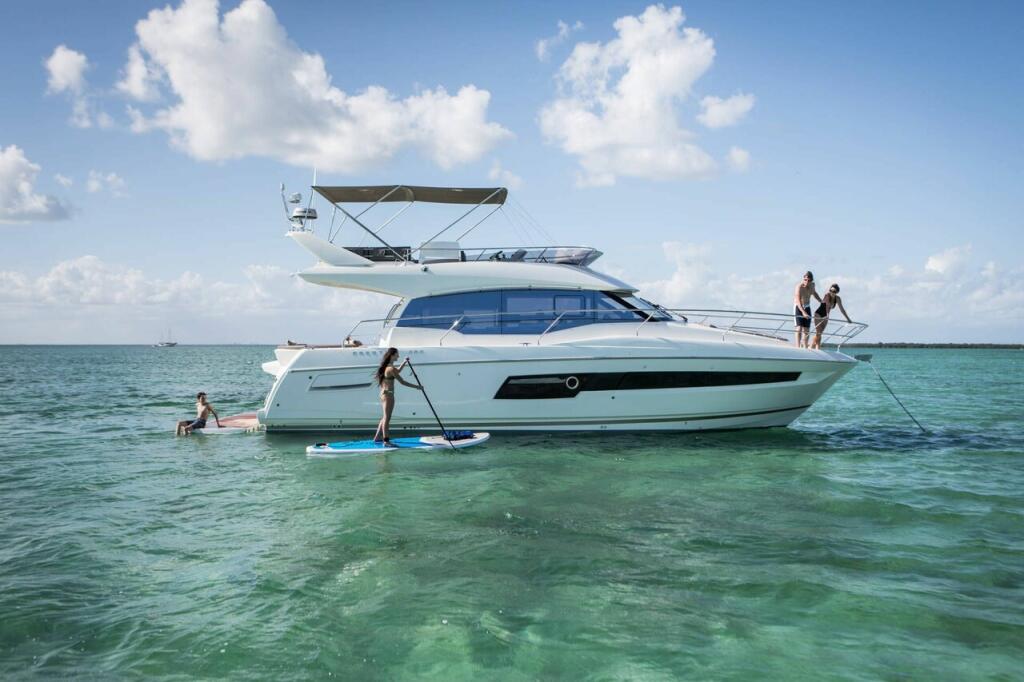 Motoryacht 