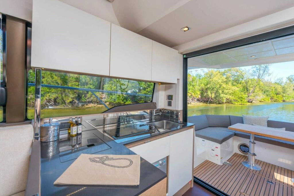Motoryacht 