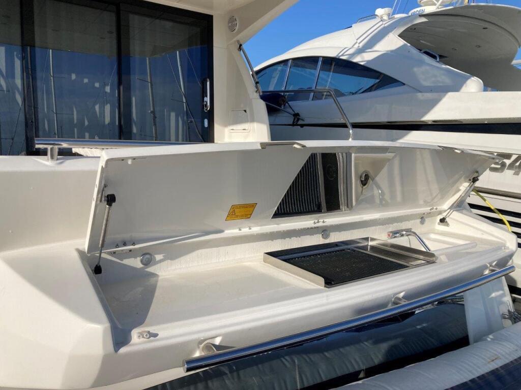 Motoryacht 