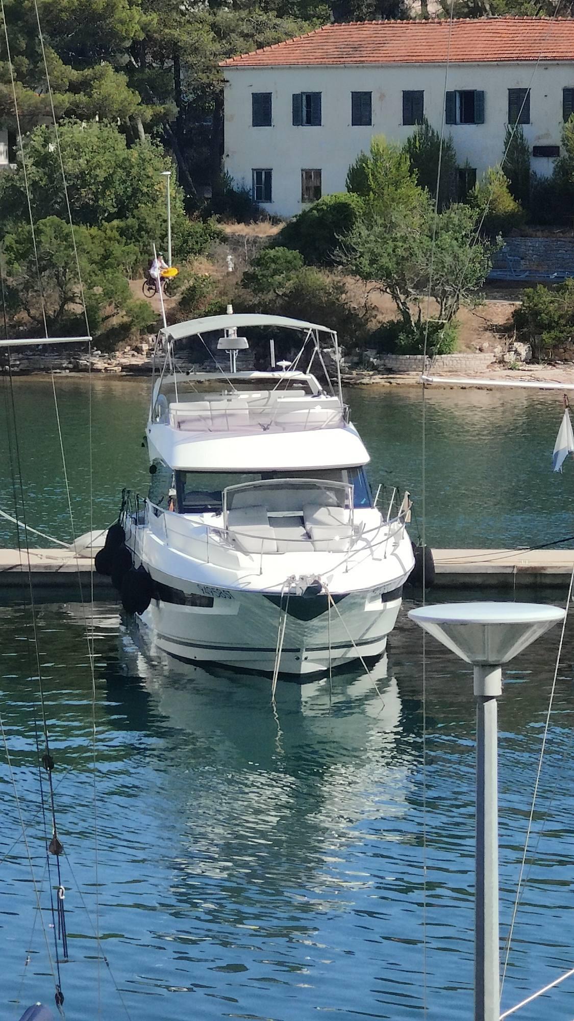 Motoryacht 
