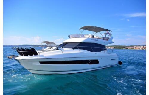 Motoryacht 