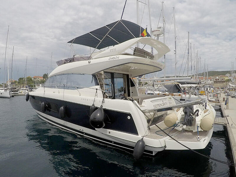 Motoryacht 
