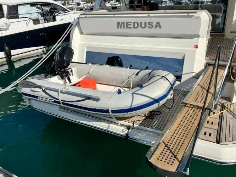 Motoryacht 